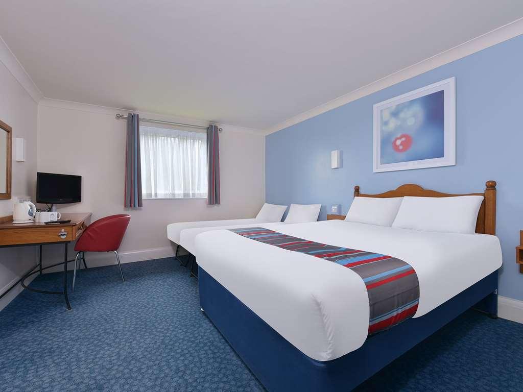 Travelodge Birmingham キングスウィンフォード 部屋 写真