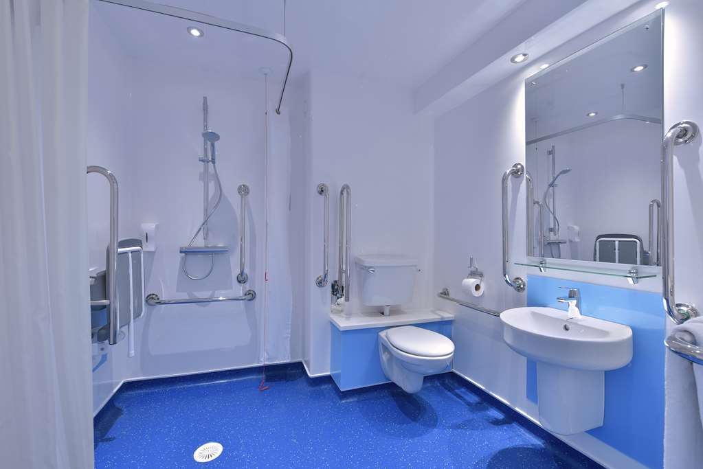 Travelodge Birmingham キングスウィンフォード 部屋 写真