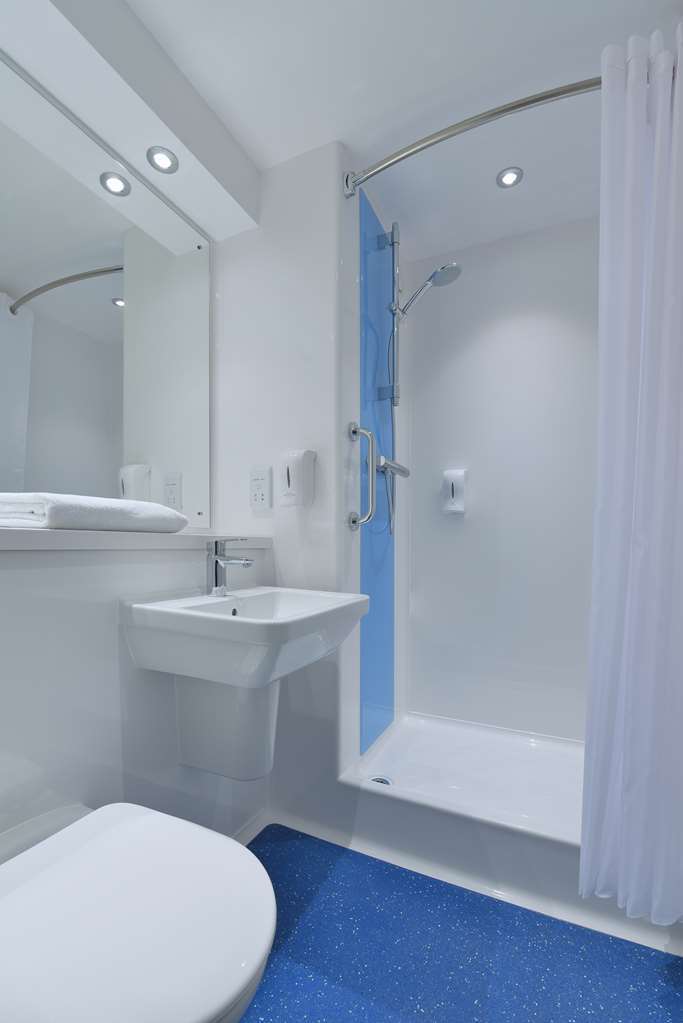 Travelodge Birmingham キングスウィンフォード 部屋 写真